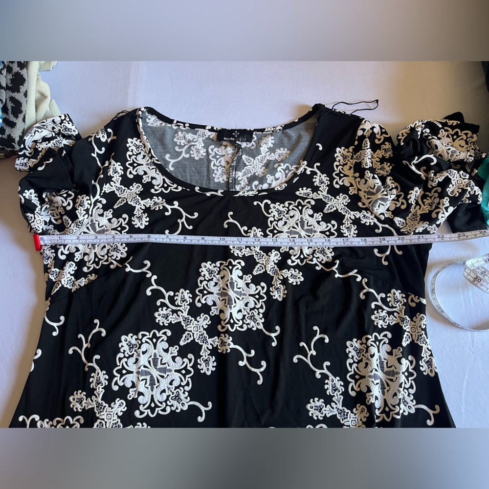 Ronni Nicole Elegant Black and White‎ Patterned Midi Dress - Picture 5 of 6